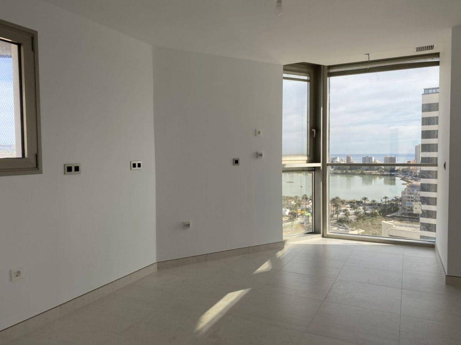 3 soveværelse Lejlighed til salg i Calpe / Calp med garage - € 1.500.000 (Ref: 6613467)