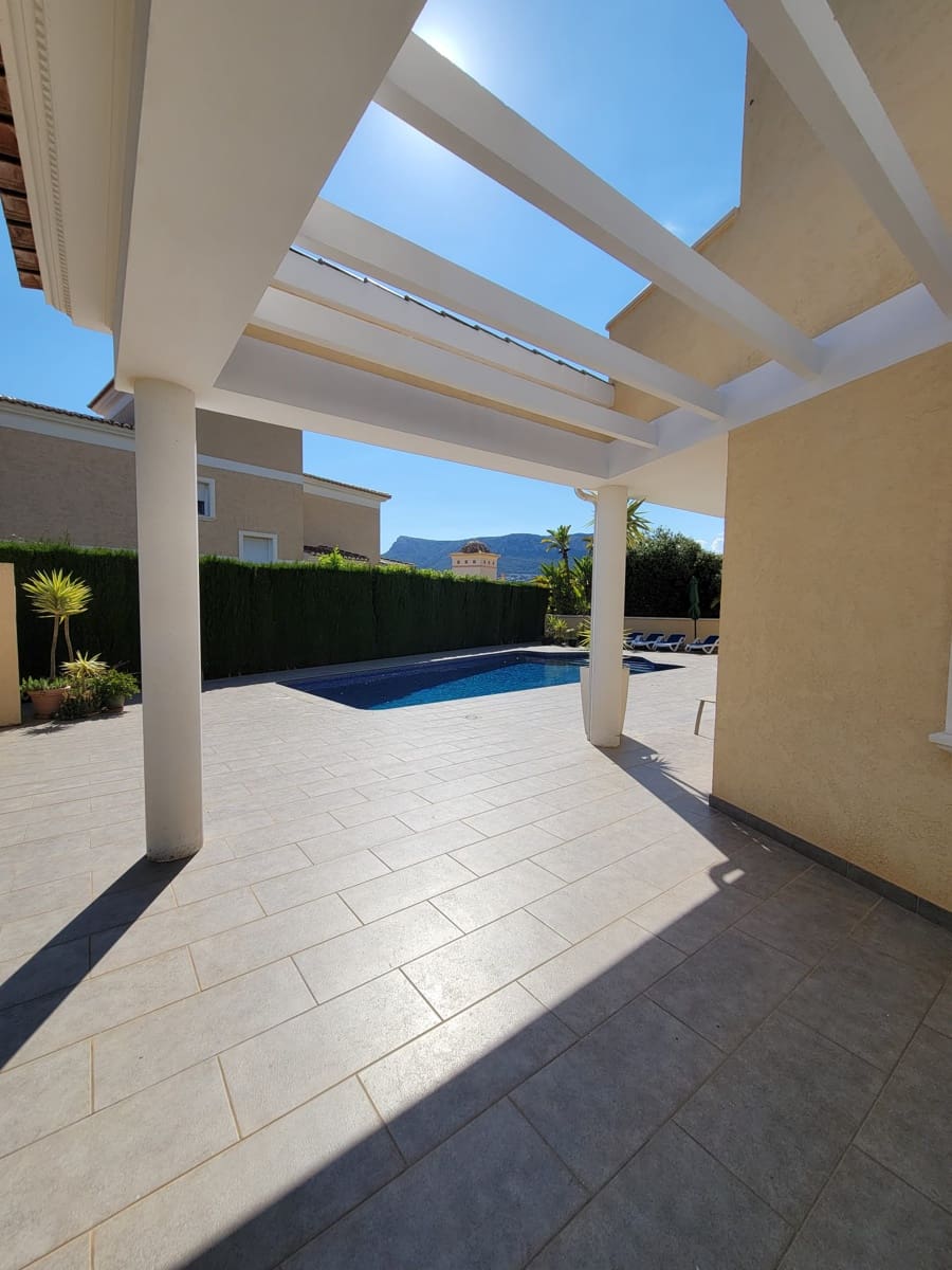 3 soveværelse Villa til salg i Calpe / Calp med garage - € 995.000 (Ref: 6613587)