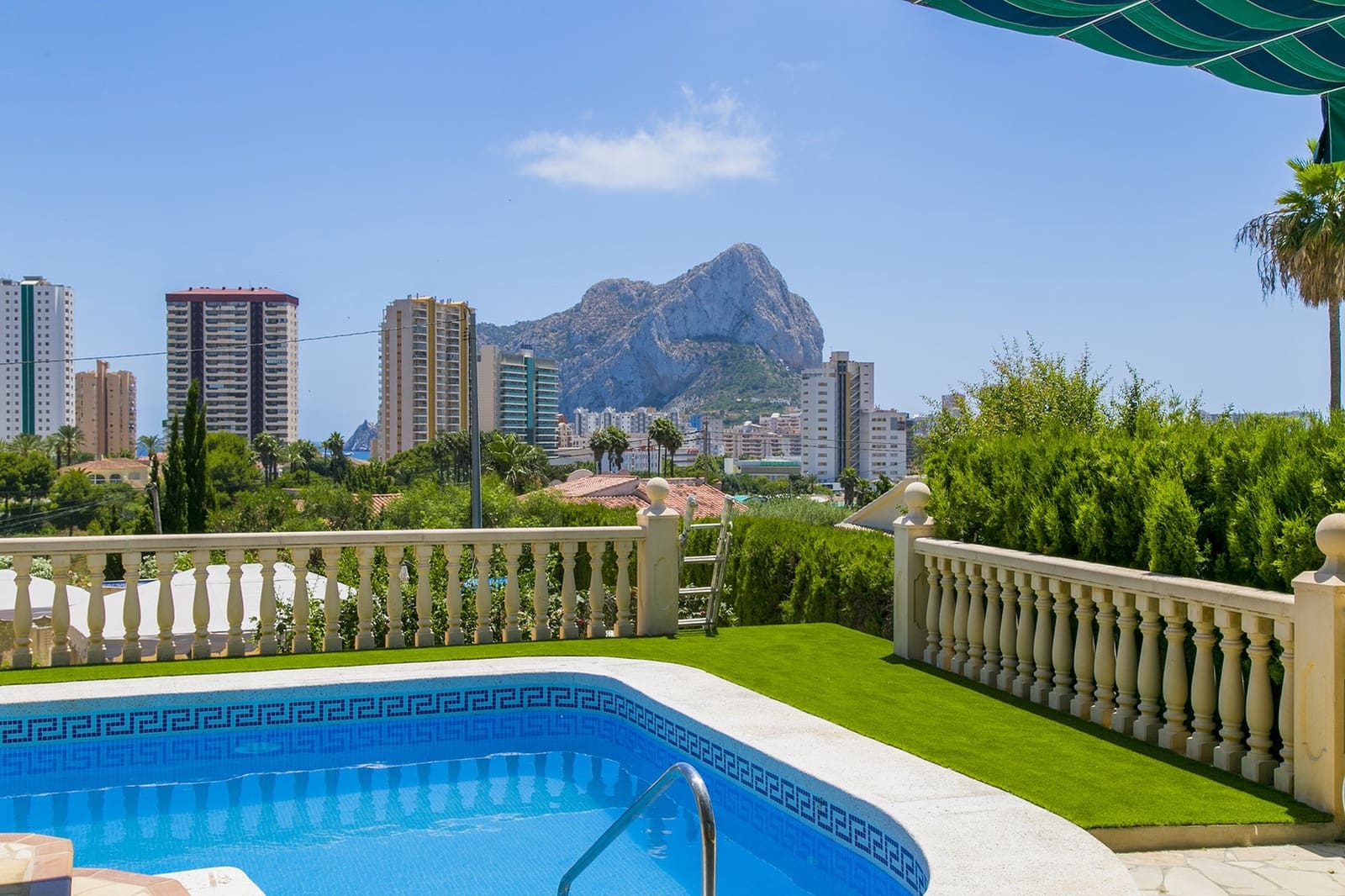 3 bedroom Villa for sale in Calpe / Calp with pool garage - € 725,000 (Ref: 6967051)