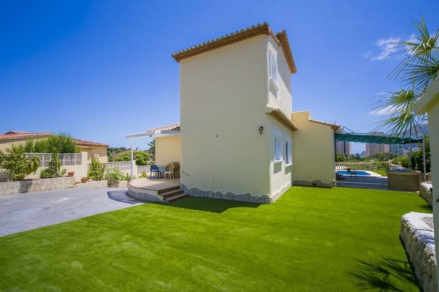 3 bedroom Villa for sale in Cometa - Carrió, Calpe / Calp with pool garage - € 725,000 (Ref: 6967051)
