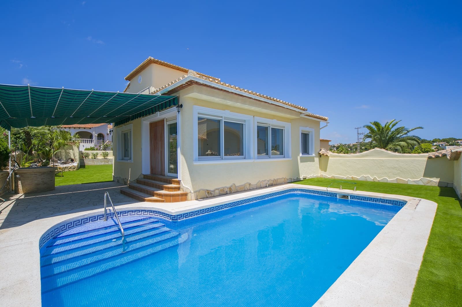 3 bedroom Villa for sale in Calpe / Calp with pool garage - € 725,000 (Ref: 6967051)