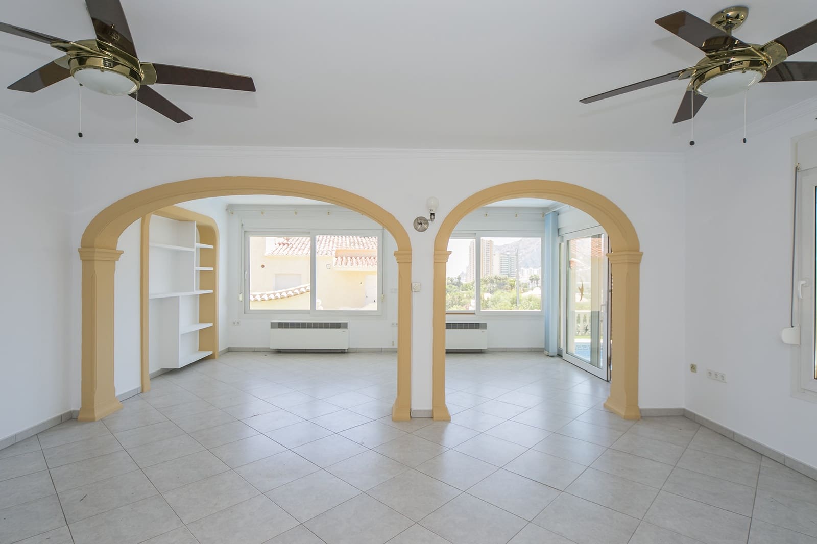 3 bedroom Villa for sale in Calpe / Calp with pool garage - € 725,000 (Ref: 6967051)