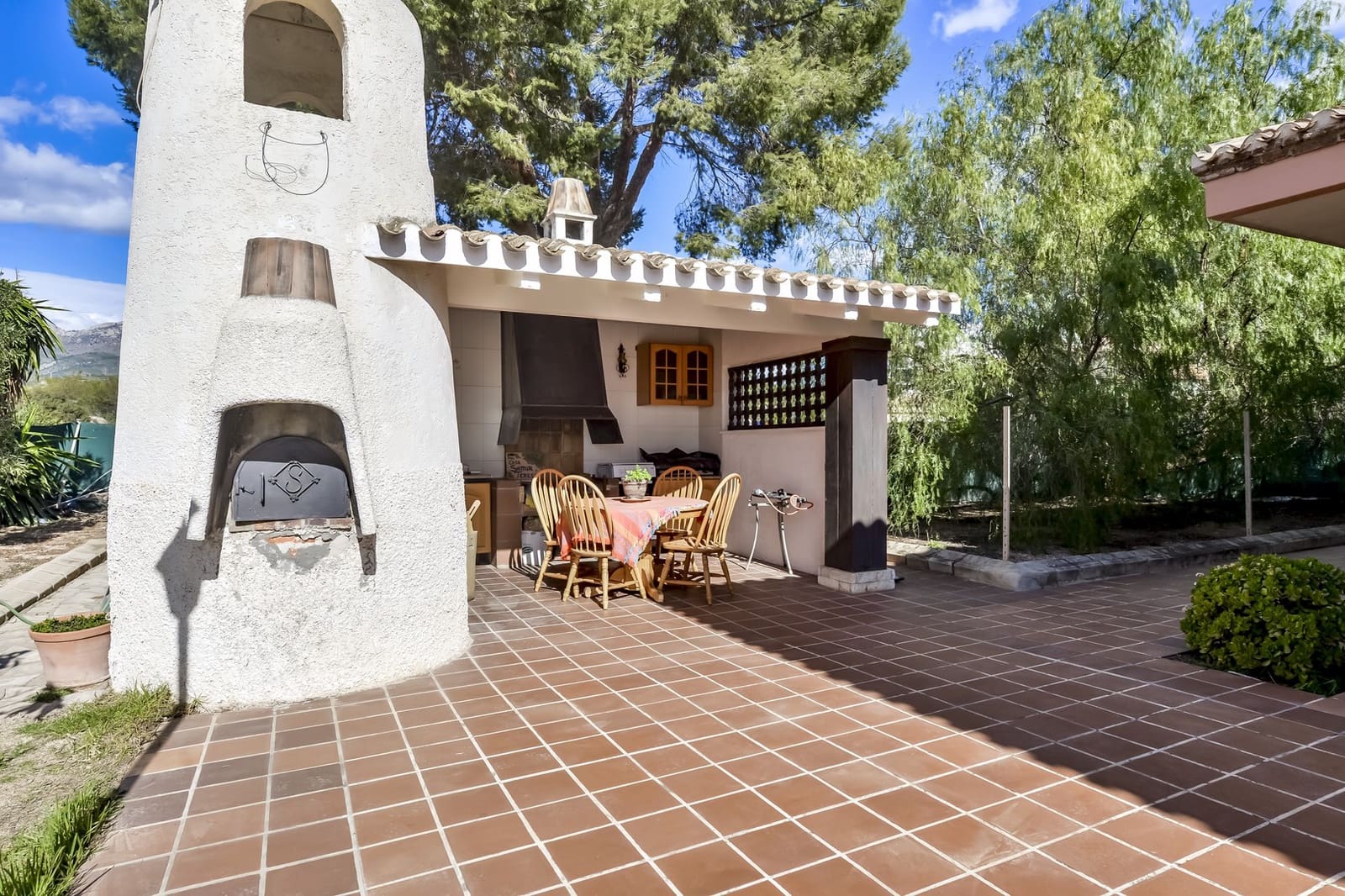 6 Zimmer Villa zu verkaufen in Benidorm mit Pool Garage - 860.000 € (Ref: 7670779)