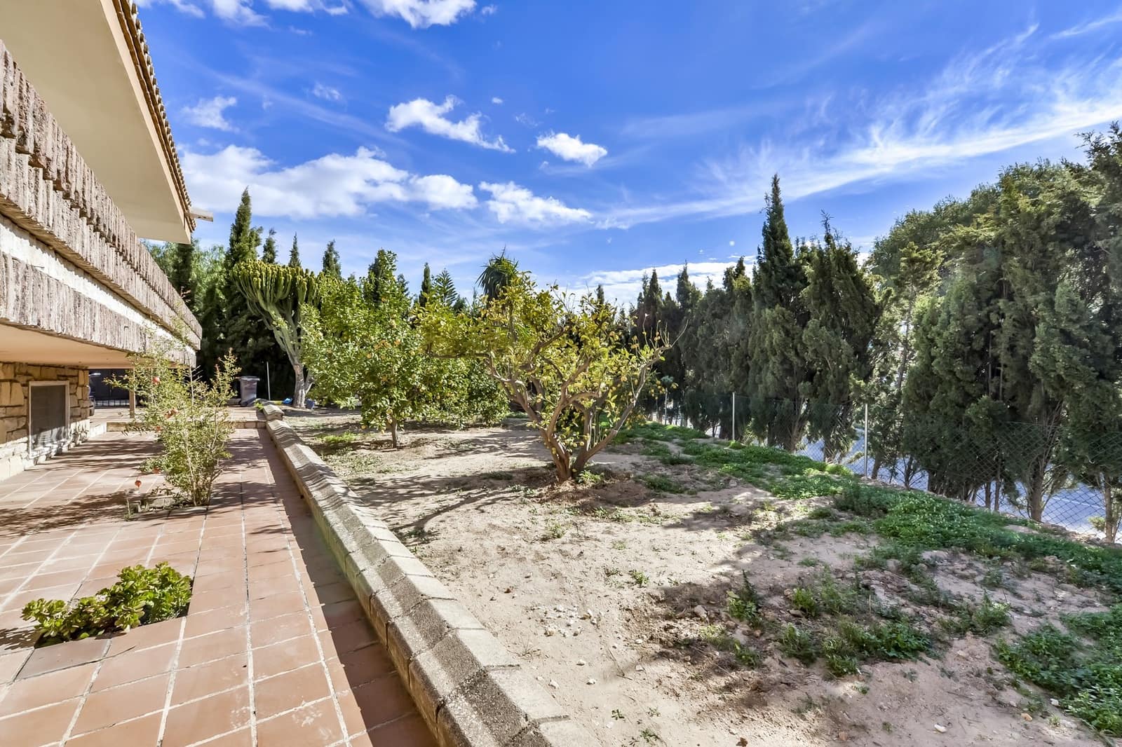 6 Zimmer Villa zu verkaufen in Benidorm mit Pool Garage - 860.000 € (Ref: 7670779)