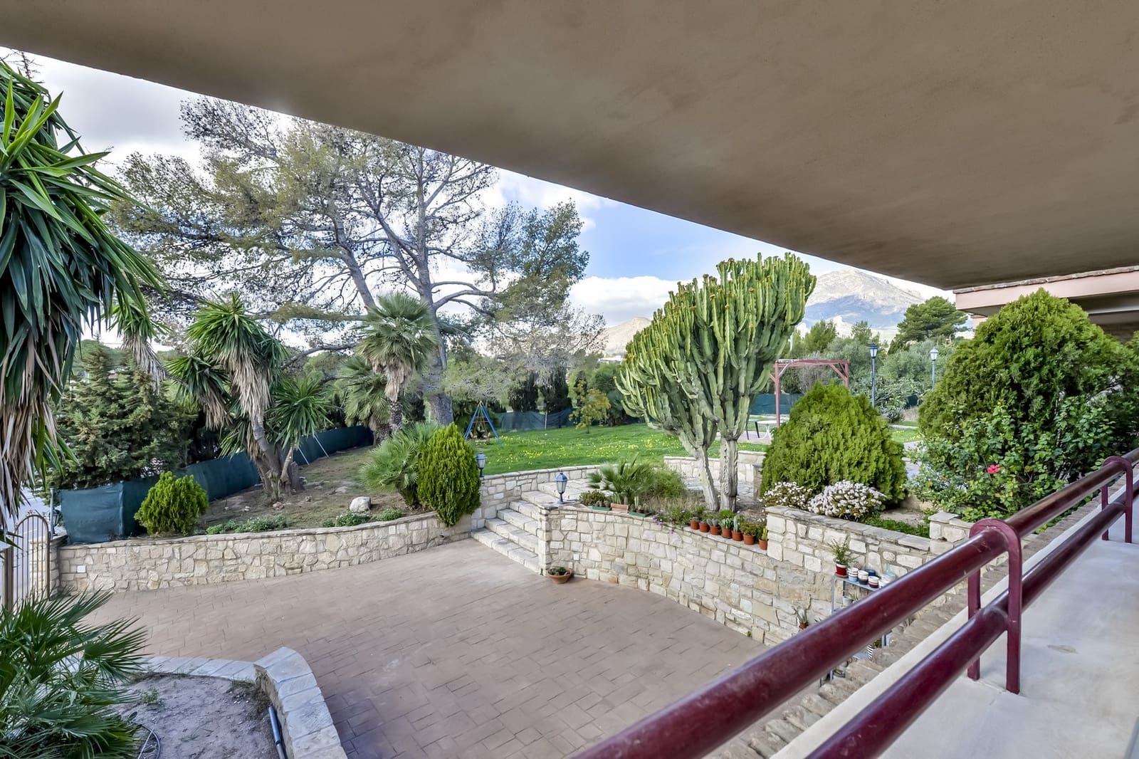 6 Zimmer Villa zu verkaufen in Benidorm mit Pool Garage - 860.000 € (Ref: 7670779)