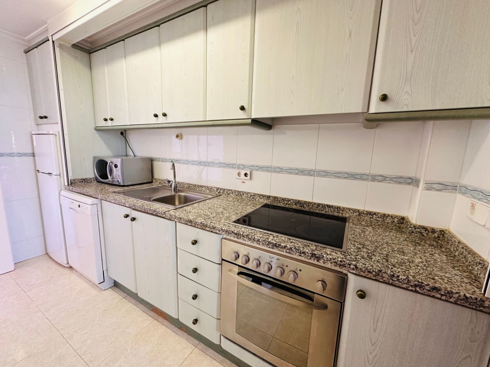 2 soveværelse Lejlighed til salg i Calpe / Calp med swimmingpool garage - € 530.000 (Ref: 8349607)