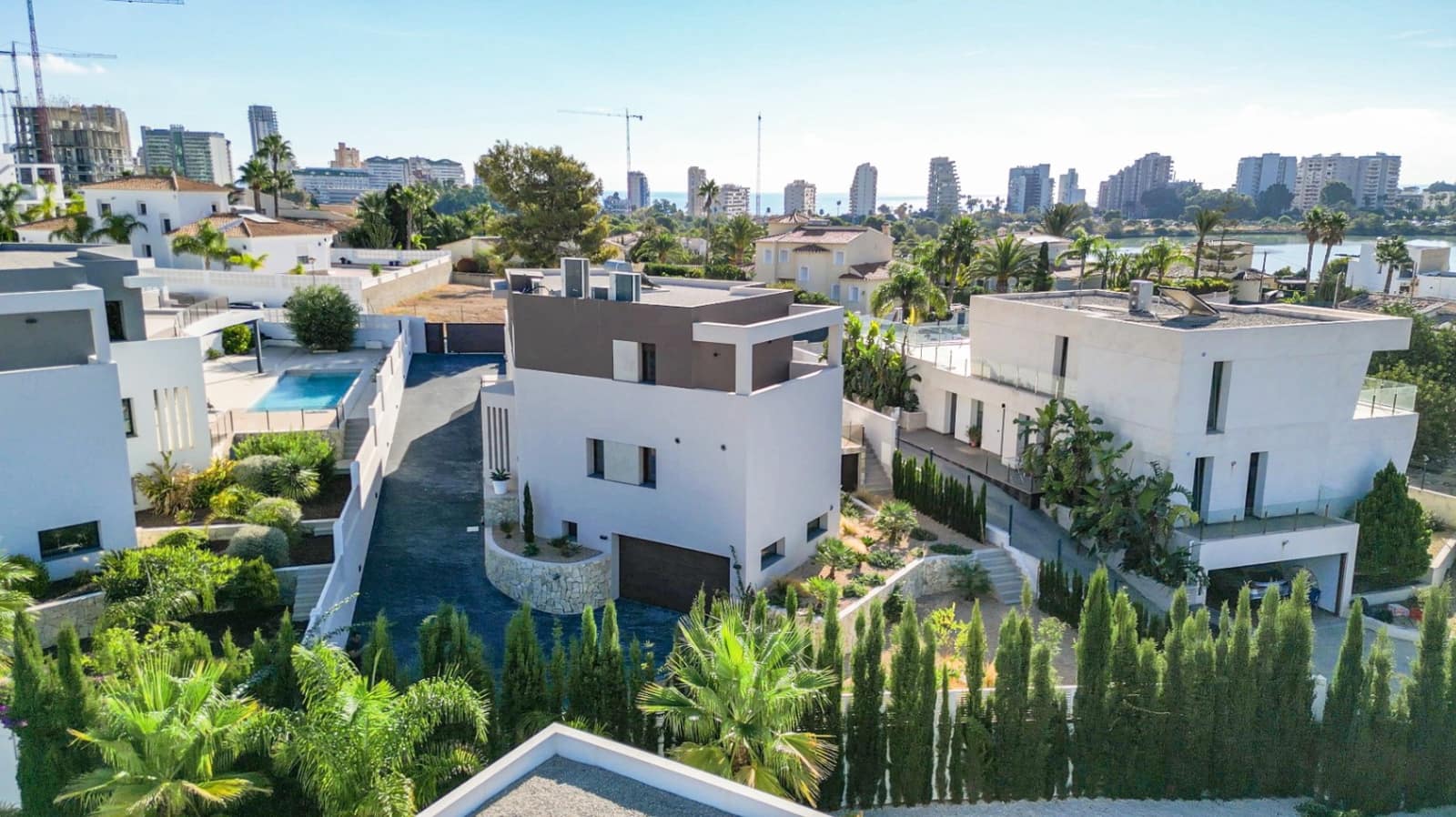 Chalet de 5 habitaciones en Calpe / Calp en venta con piscina garaje - 1.625.000 € (Ref: 8543118)
