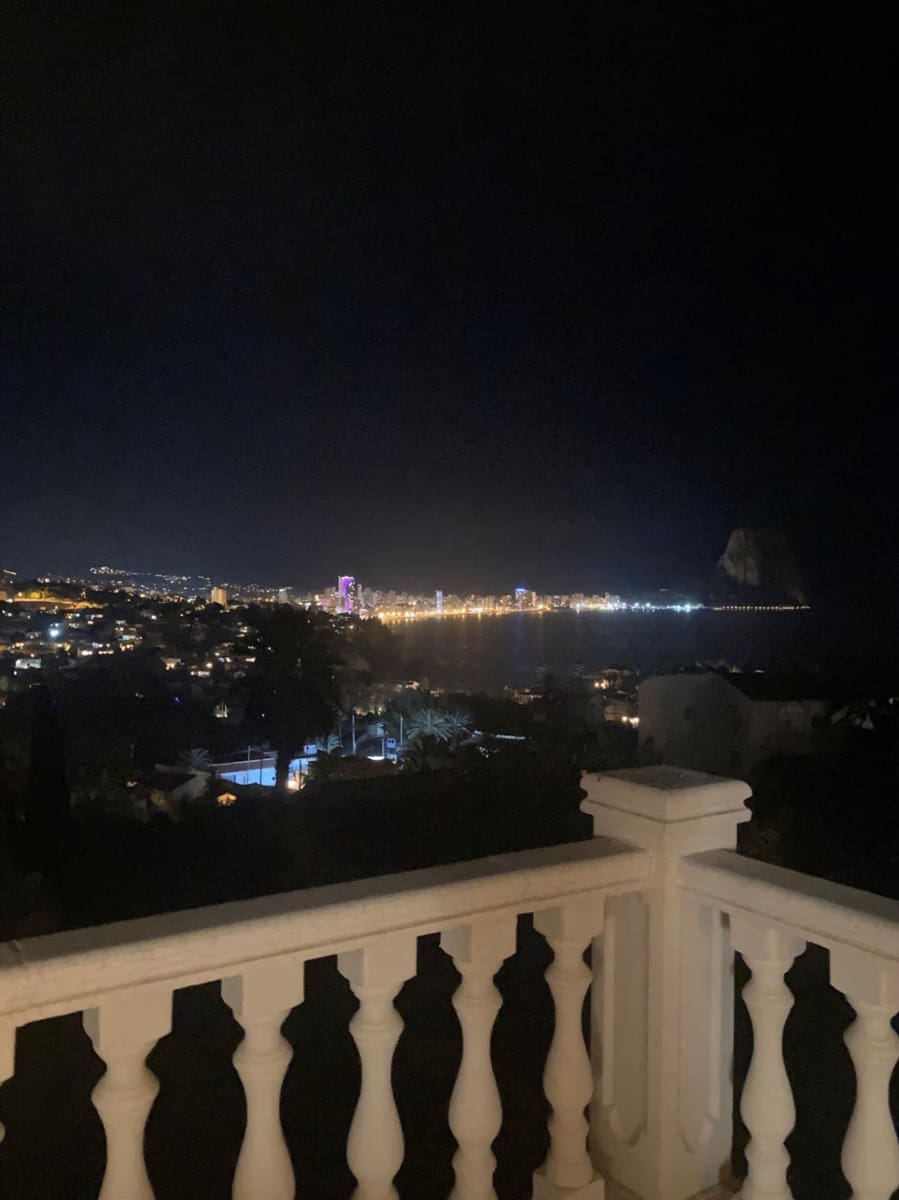 4 soveværelse Villa til salg i Calpe / Calp med swimmingpool garage - € 730.000 (Ref: 8983701)