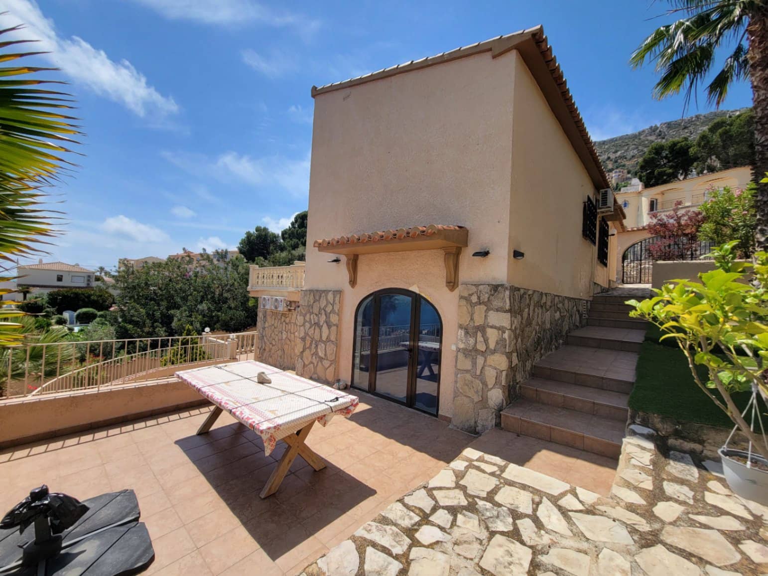 4 soveværelse Villa til salg i Calpe / Calp med swimmingpool garage - € 730.000 (Ref: 8983701)