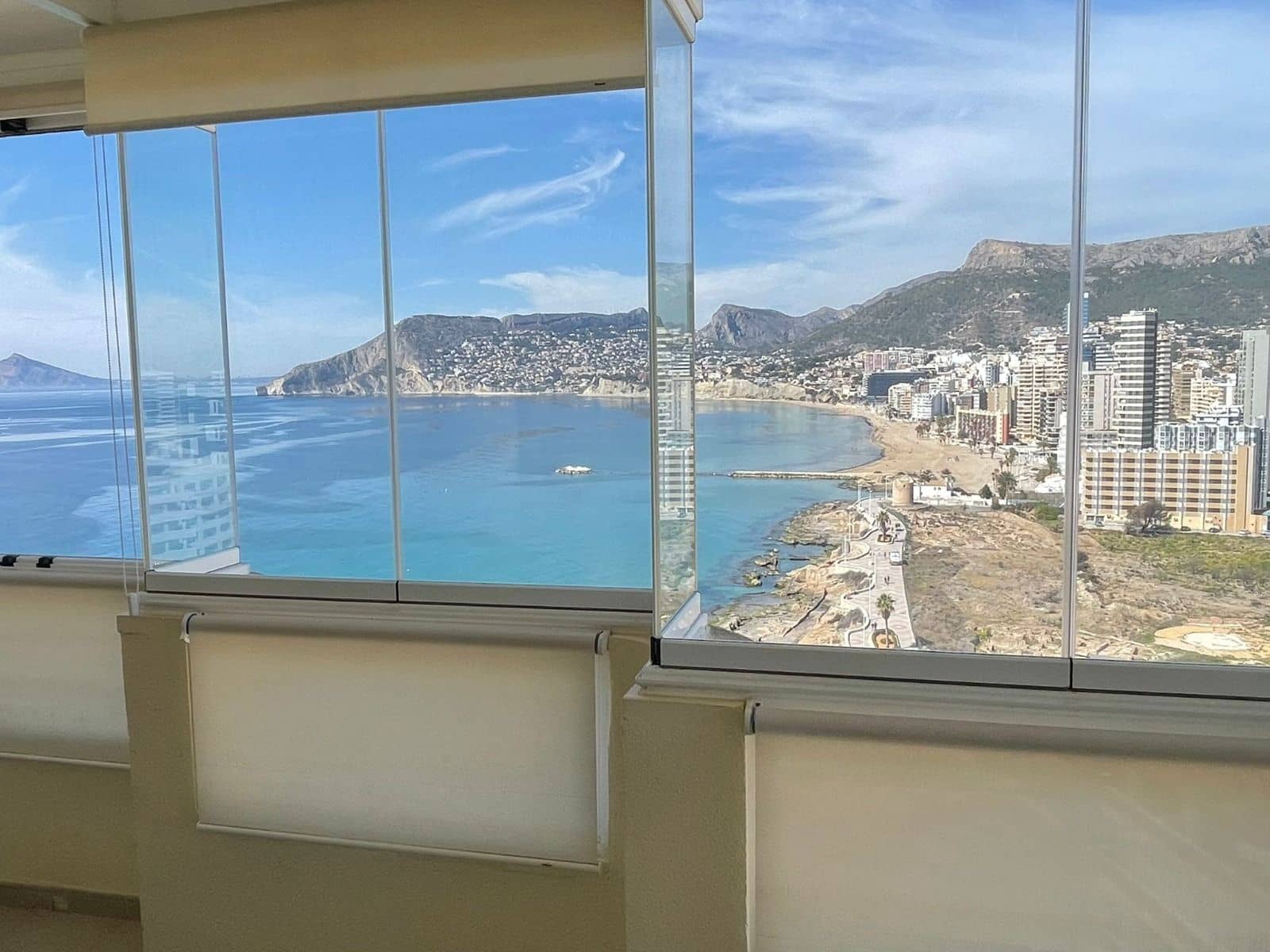 2 makuuhuone Huoneisto myytävänä paikassa Calpe / Calp mukana uima-altaan 
autotalli - 495 000 € (Ref: 9383866)