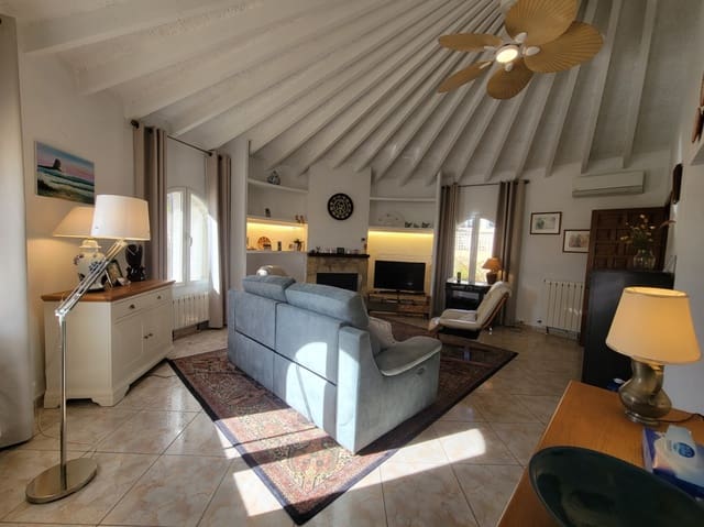 3 bedroom Villa for sale in Cometa - Carrió, Calpe / Calp with pool garage - € 525,000 (Ref: 9383867)