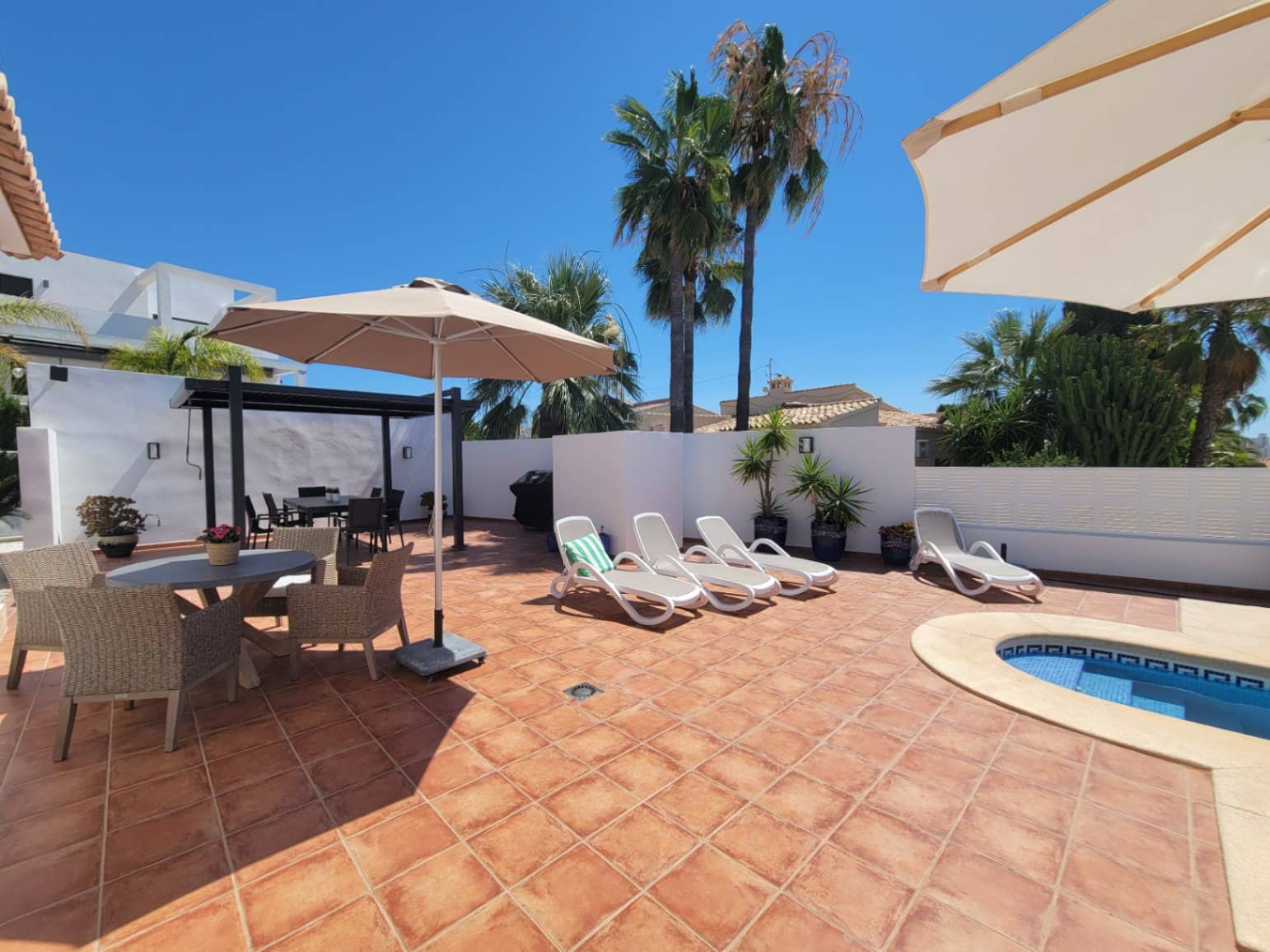 4 bedroom Villa for sale in Calpe / Calp with garage - € 995,000 (Ref: 9405894)