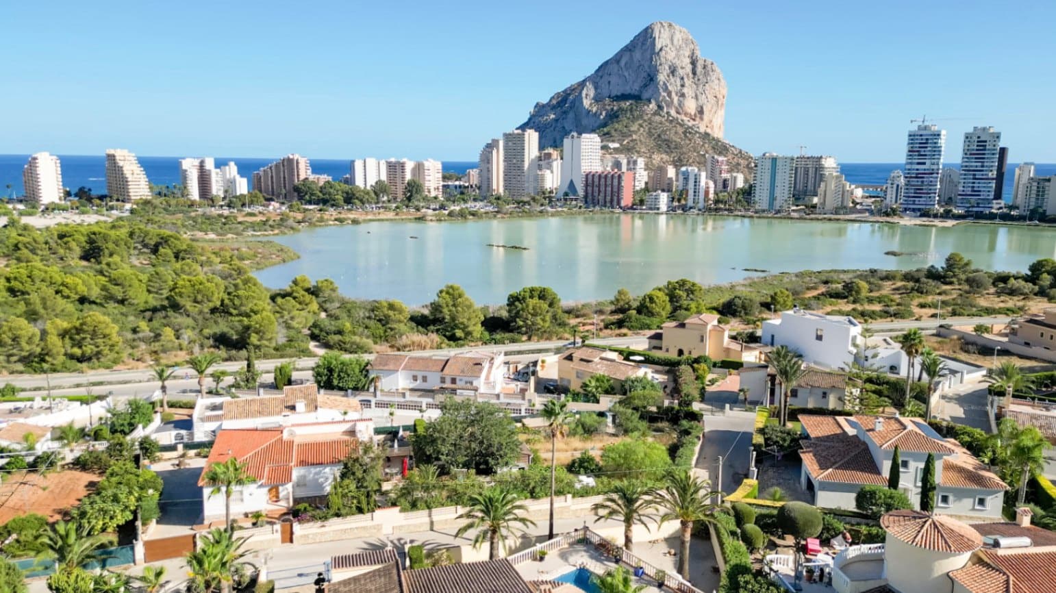 4 quarto Moradia para venda em Calpe / Calp com piscina garagem - 995 000 € (Ref: 9405894)