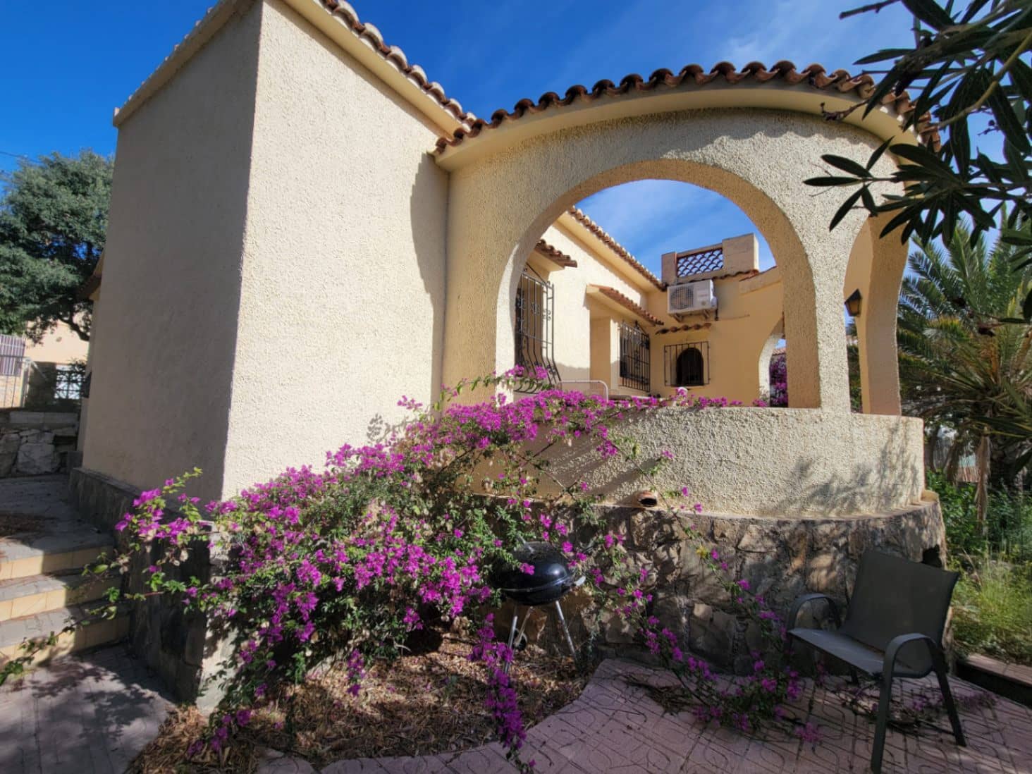 3 makuuhuone Huvila myytävänä paikassa Calpe / Calp mukana 
autotalli - 420 000 € (Ref: 9435002)