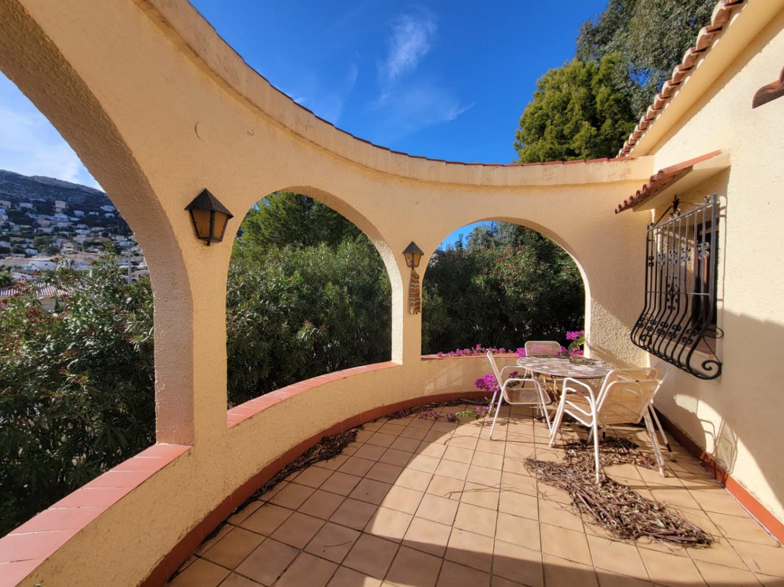 3 makuuhuone Huvila myytävänä paikassa Calpe / Calp mukana 
autotalli - 420 000 € (Ref: 9435002)