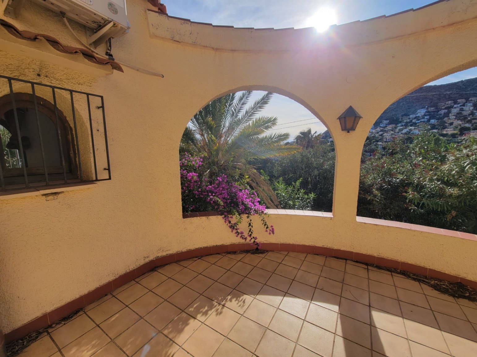 3 makuuhuone Huvila myytävänä paikassa Calpe / Calp mukana 
autotalli - 420 000 € (Ref: 9435002)