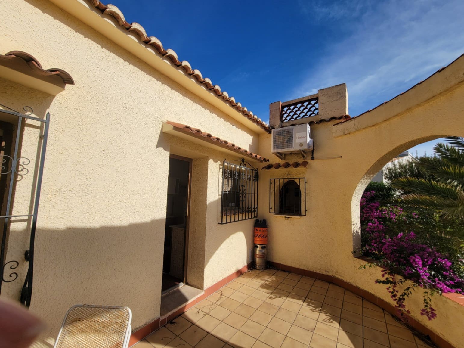 3 makuuhuone Huvila myytävänä paikassa Calpe / Calp mukana 
autotalli - 420 000 € (Ref: 9435002)