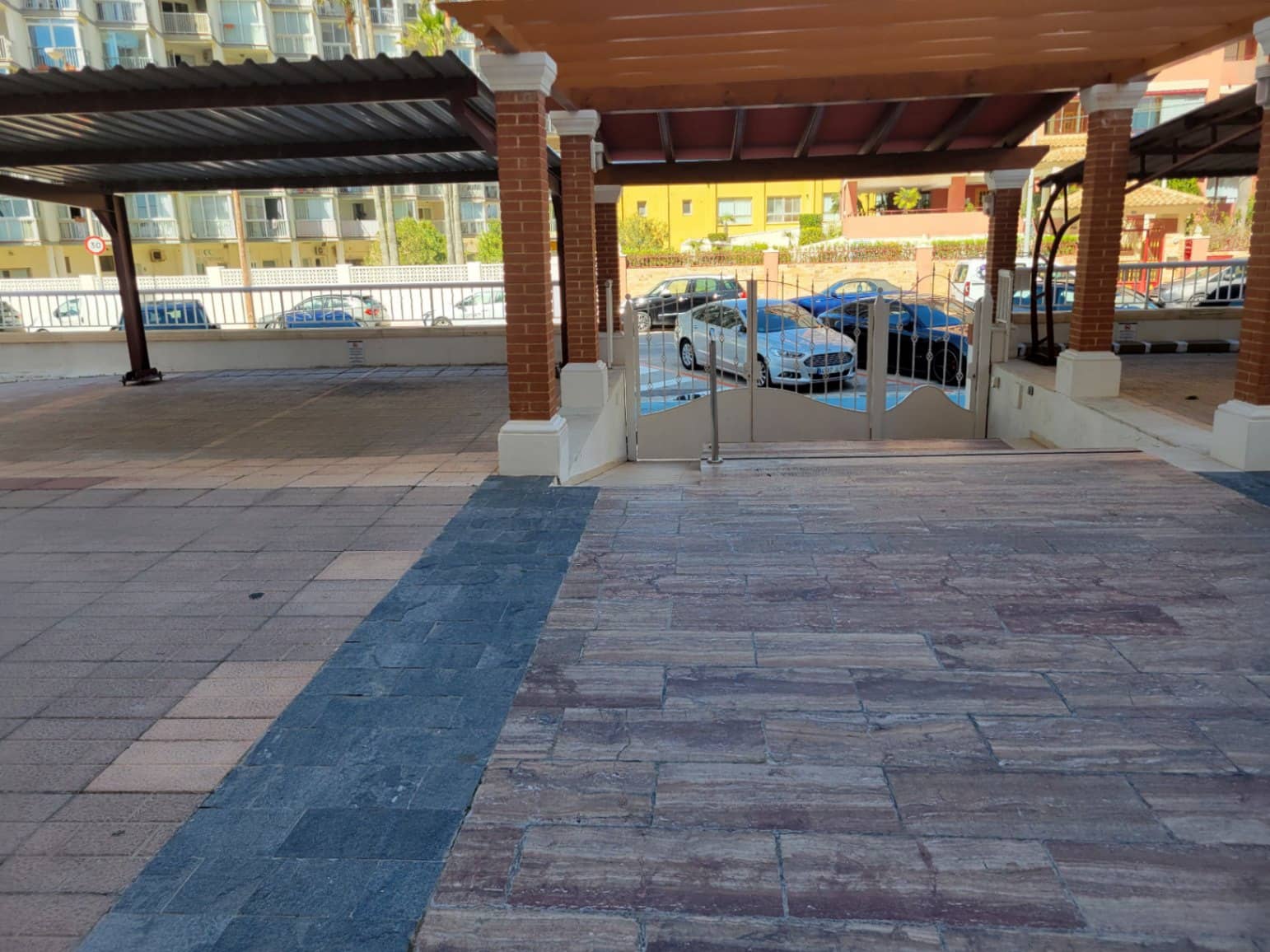 3 soveværelse Lejlighed til salg i Calpe / Calp med swimmingpool garage - € 849.000 (Ref: 9727075)