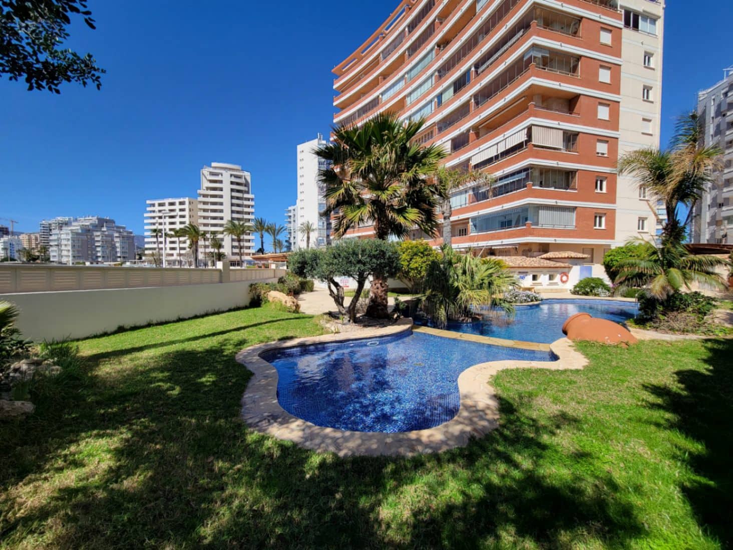 3 soveværelse Lejlighed til salg i Calpe / Calp med swimmingpool garage - € 849.000 (Ref: 9727075)