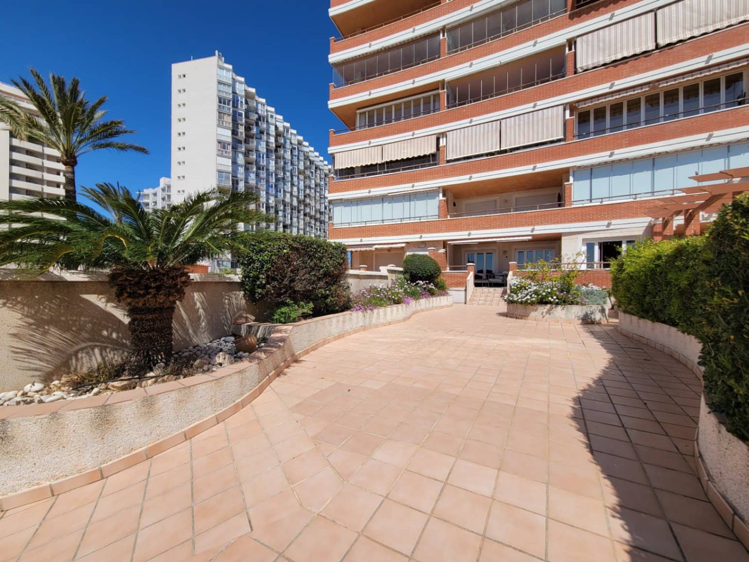 3 soveværelse Lejlighed til salg i Calpe / Calp med swimmingpool garage - € 849.000 (Ref: 9727075)