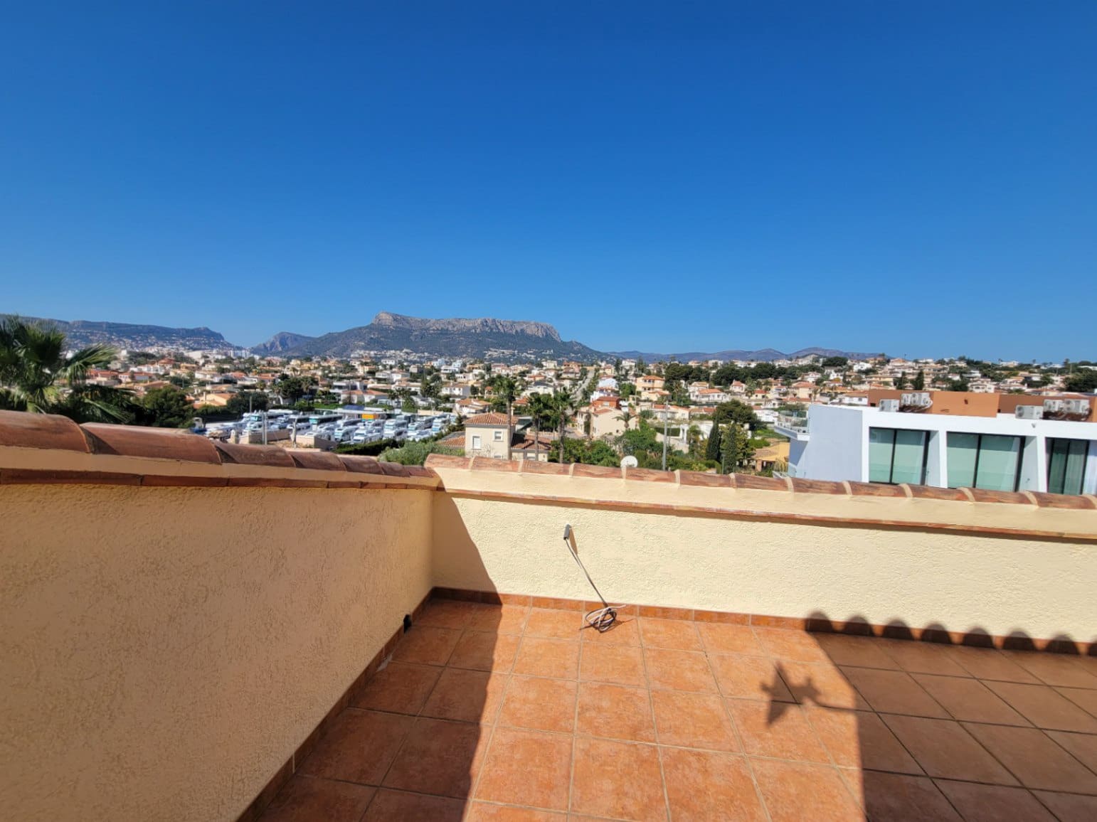 4 bedroom Villa for sale in Calpe / Calp with pool garage - € 799,000 (Ref: 9734015)