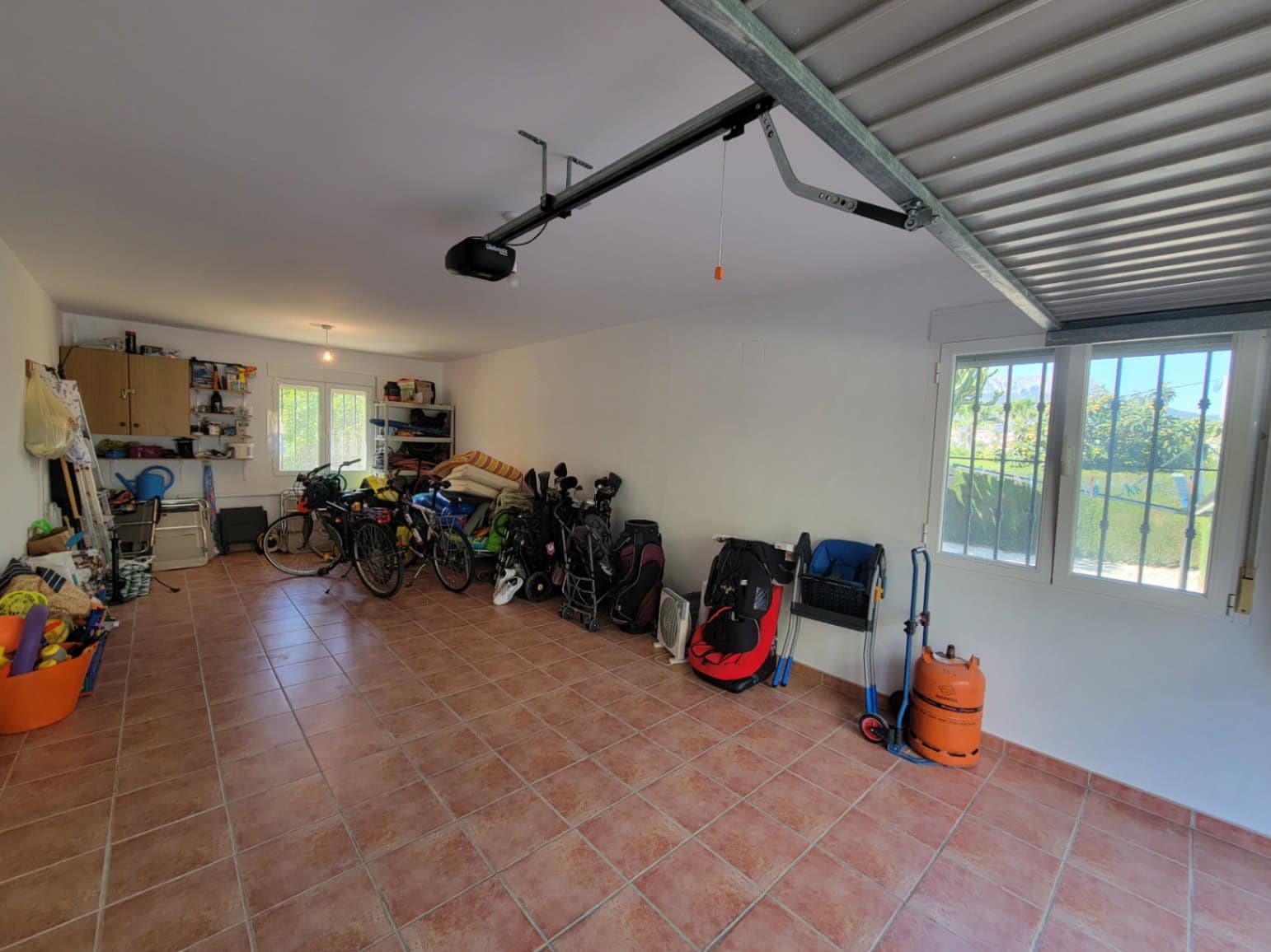 4 bedroom Villa for sale in Calpe / Calp with pool garage - € 799,000 (Ref: 9734015)