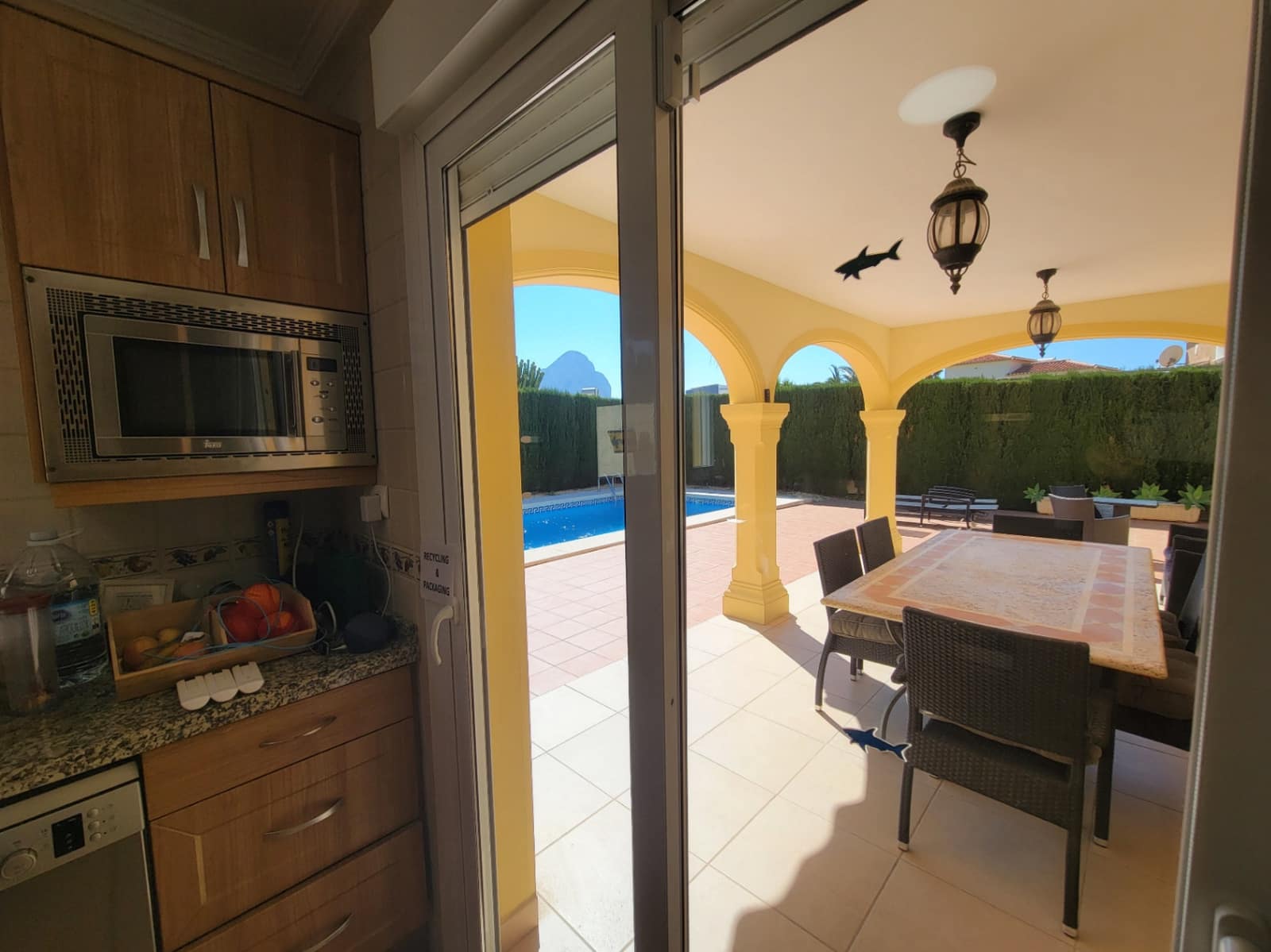 4 bedroom Villa for sale in Calpe / Calp with pool garage - € 799,000 (Ref: 9734015)