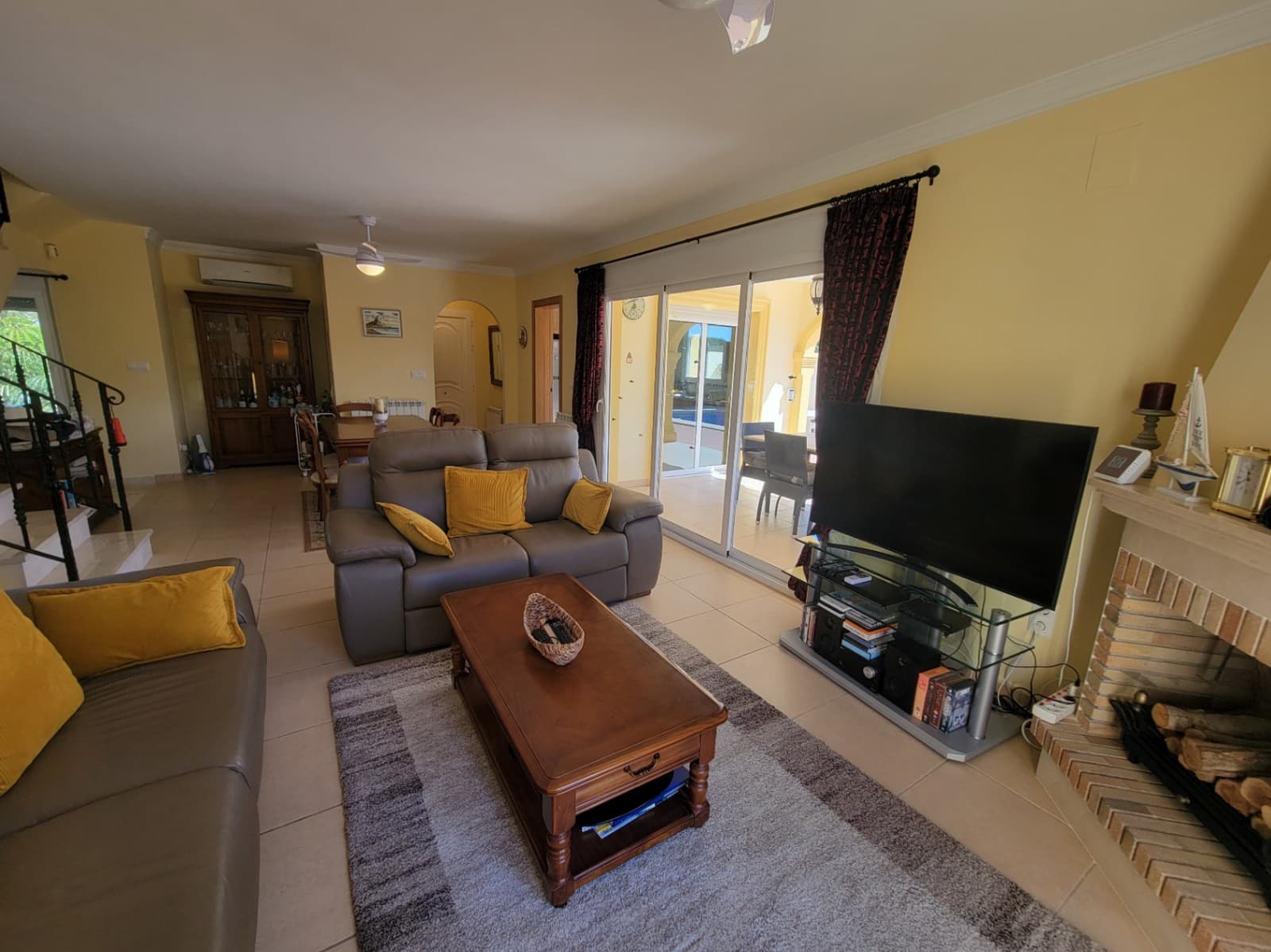 4 bedroom Villa for sale in Calpe / Calp with pool garage - € 799,000 (Ref: 9734015)