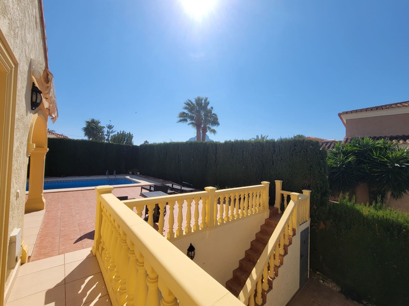 4 bedroom Villa for sale in Calpe / Calp with pool garage - € 799,000 (Ref: 9734015)