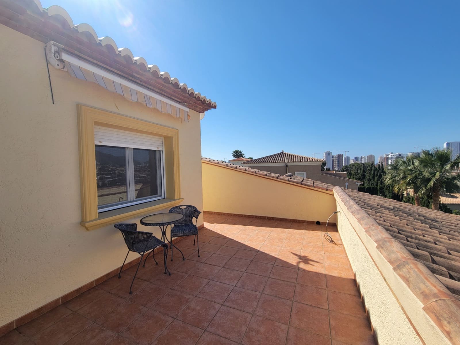 4 bedroom Villa for sale in Calpe / Calp with pool garage - € 799,000 (Ref: 9734015)