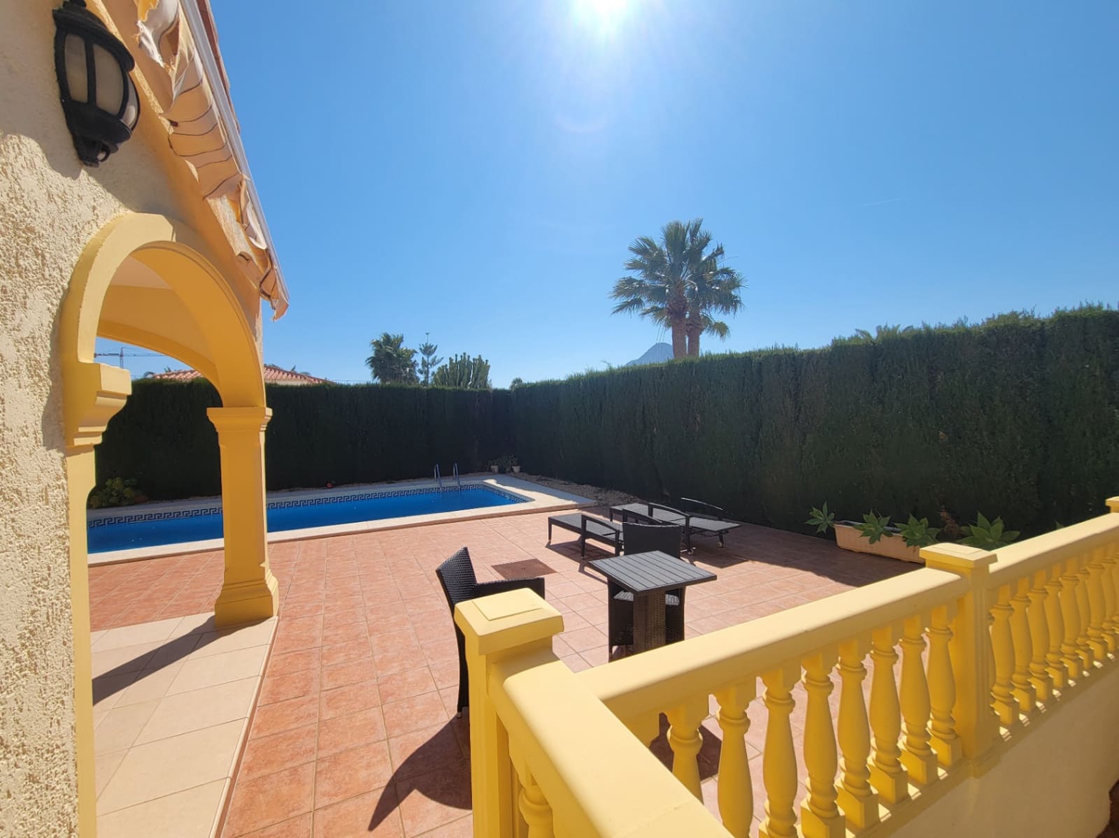 4 bedroom Villa for sale in Calpe / Calp with pool garage - € 799,000 (Ref: 9734015)