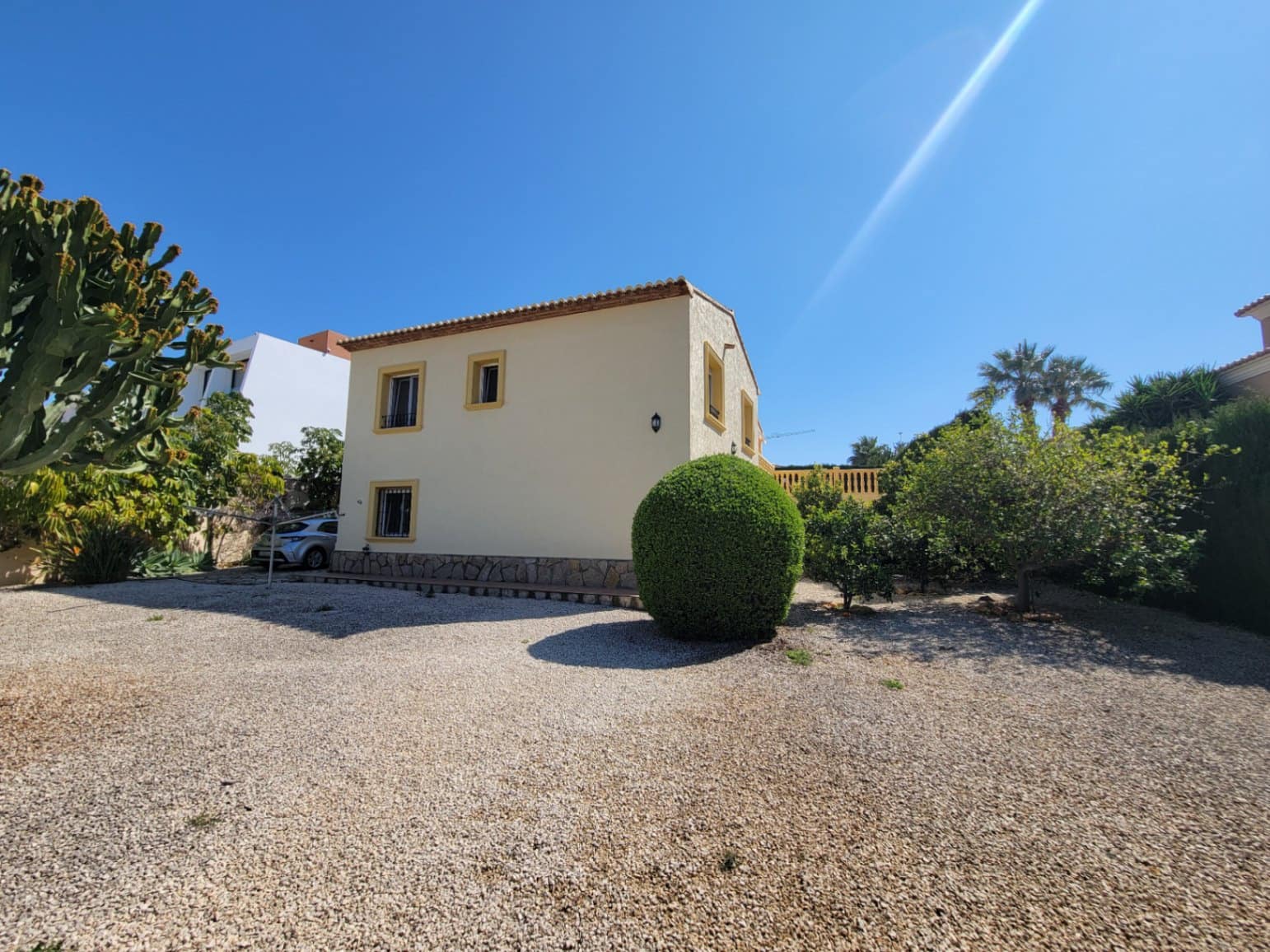 5 bedroom Villa for sale in Calpe / Calp with pool garage - € 799,000 (Ref: 9734015)