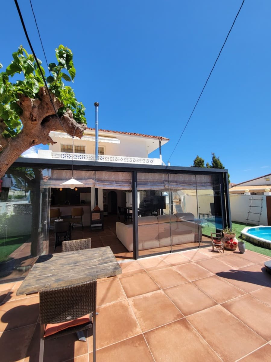 2 soveværelse Villa til salg i Calpe / Calp med swimmingpool garage - € 420.000 (Ref: 9838658)