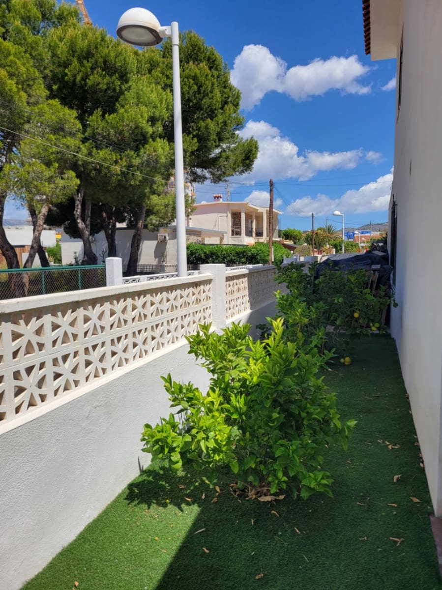 2 soveværelse Villa til salg i Calpe / Calp med swimmingpool garage - € 420.000 (Ref: 9838658)