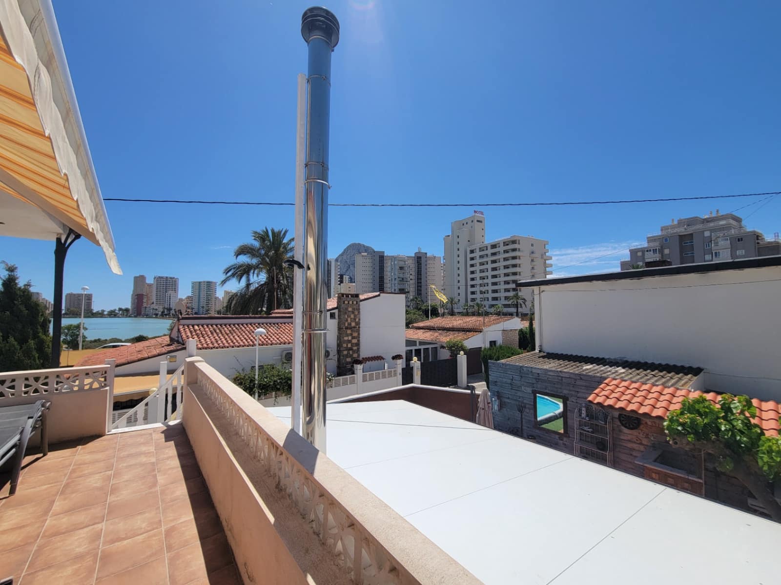 2 soveværelse Villa til salg i Calpe / Calp med swimmingpool garage - € 420.000 (Ref: 9838658)