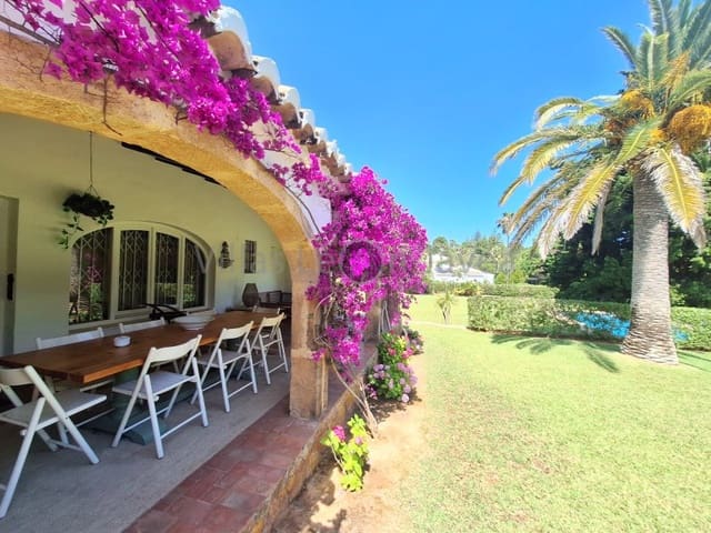 4 bedroom Villa for rent in Cap Martí - El Tossalet - Pinomar, Javea / Xàbia with pool - € 2,200 (Ref: 10158176)