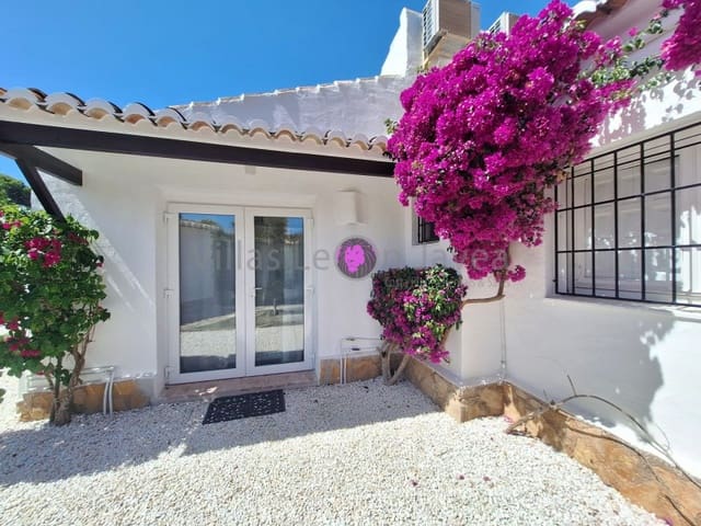 4 bedroom Villa for rent in Cap Martí - El Tossalet - Pinomar, Javea / Xàbia with pool - € 2,200 (Ref: 10158176)