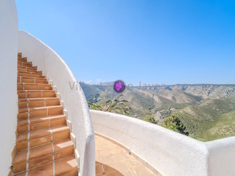 4 bedroom Villa for holiday rental in Javea / Xabia with pool - € 2,075 (Ref: 9605285)