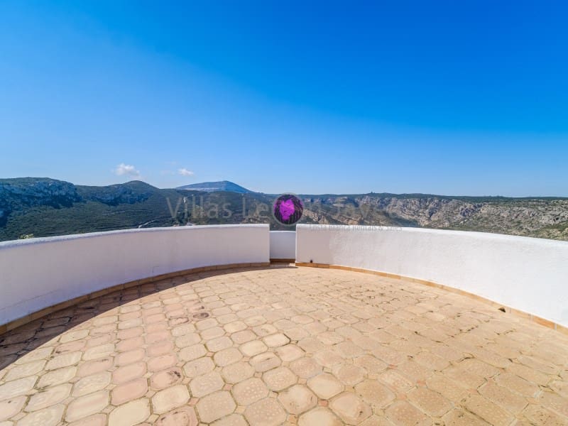 4 bedroom Villa for holiday rental in Javea / Xabia with pool - € 2,075 (Ref: 9605285)