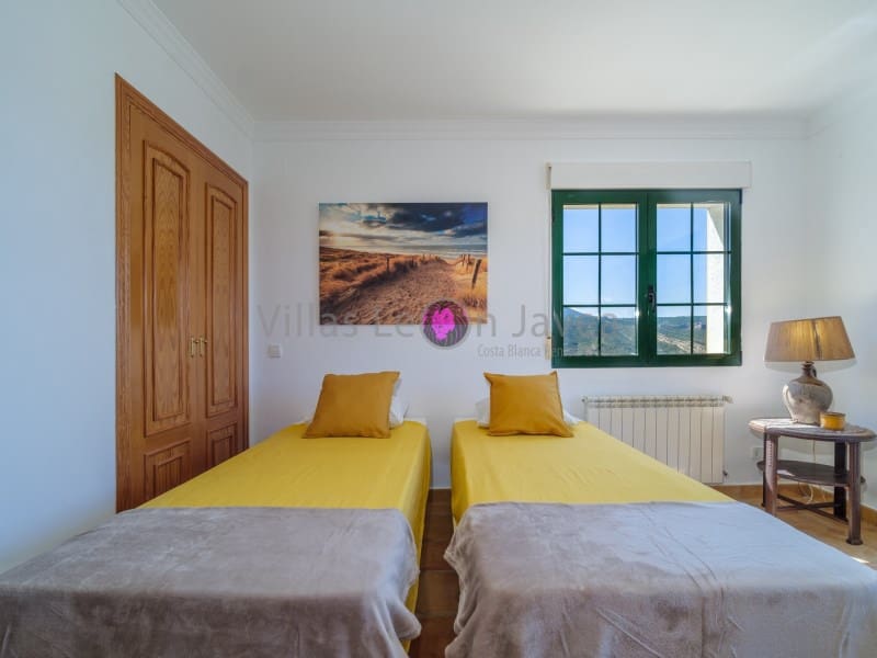 4 bedroom Villa for holiday rental in Javea / Xabia with pool - € 2,075 (Ref: 9605285)