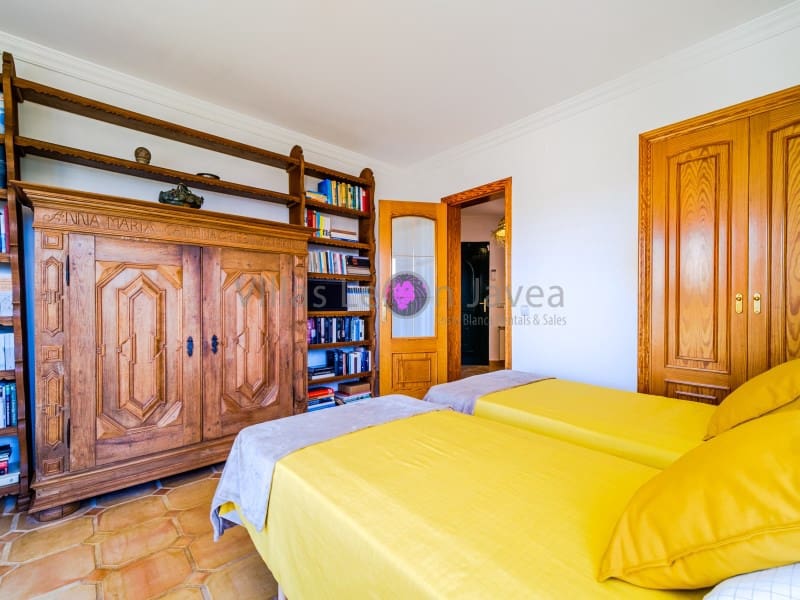 4 bedroom Villa for holiday rental in Javea / Xabia with pool - € 2,075 (Ref: 9605285)