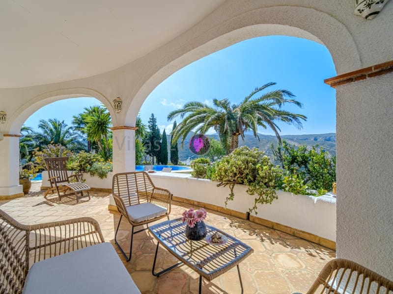 4 bedroom Villa for holiday rental in Javea / Xabia with pool - € 2,075 (Ref: 9605285)