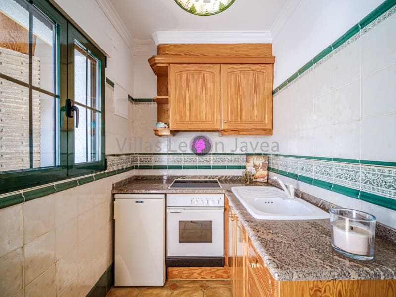 4 bedroom Villa for holiday rental in Javea / Xabia with pool - € 2,075 (Ref: 9605285)