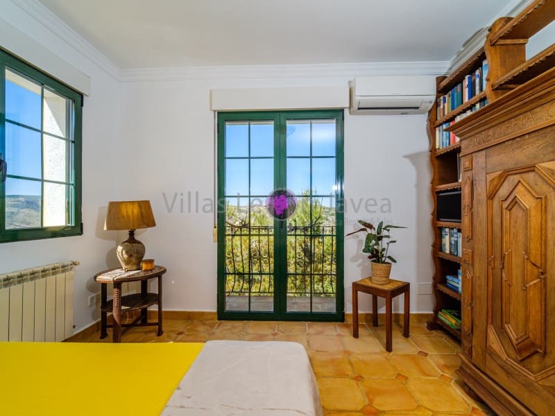 4 bedroom Villa for holiday rental in Javea / Xabia with pool - € 2,075 (Ref: 9605285)