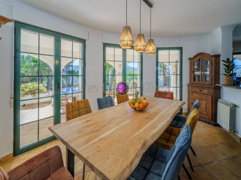 4 bedroom Villa for holiday rental in Javea / Xabia with pool - € 2,075 (Ref: 9605285)