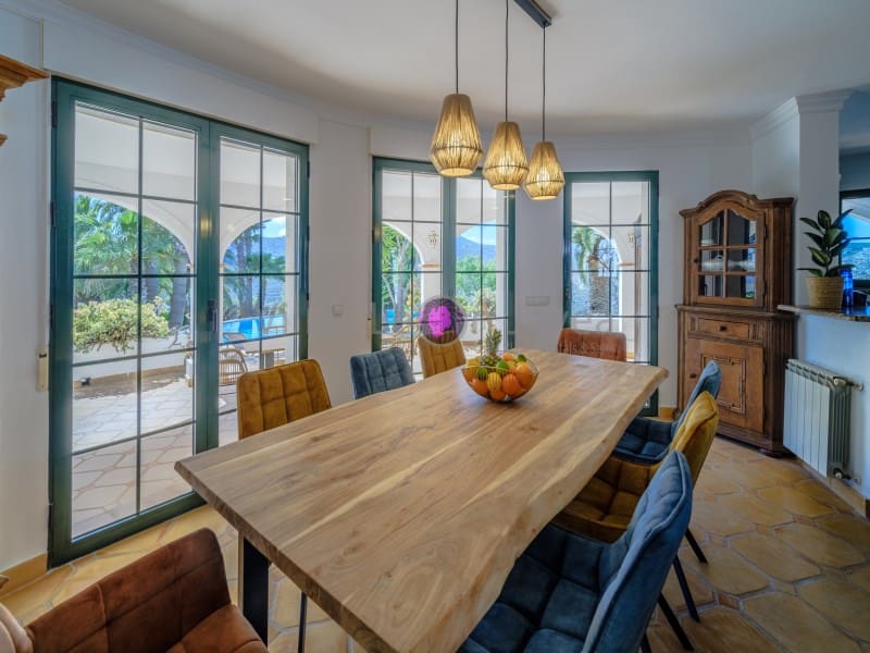 4 bedroom Villa for holiday rental in Javea / Xabia with pool - € 2,075 (Ref: 9605285)