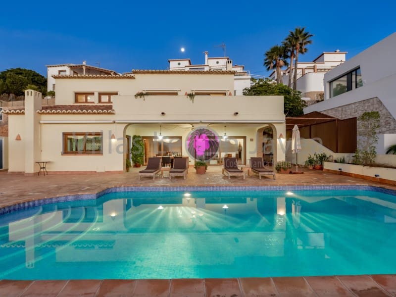 4 makuuhuone Huvila myytävänä paikassa Moraira mukana 
autotalli - 2 950 000 € (Ref: 9605290)