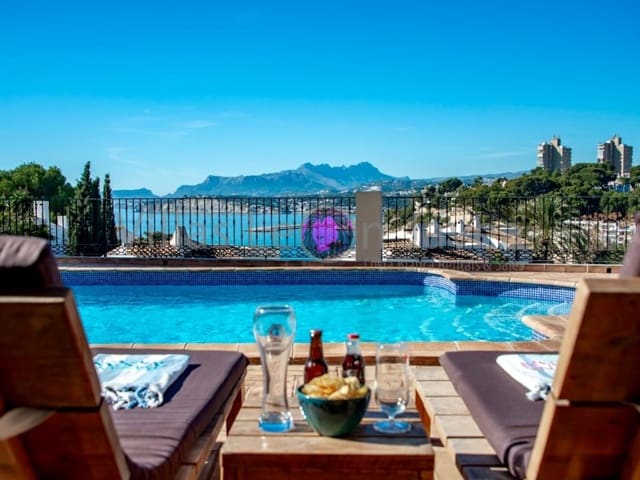 4 makuuhuone Huvila myytävänä paikassa El Portet - Pla de Mar, Teulada-Moraira mukana 
autotalli - 2 950 000 € (Ref: 9605290)