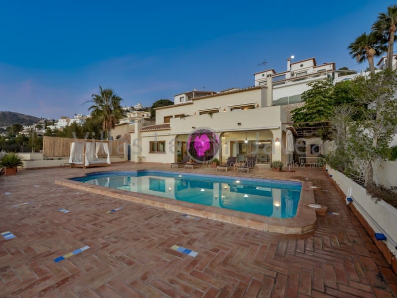 4 makuuhuone Huvila myytävänä paikassa Moraira mukana 
autotalli - 2 950 000 € (Ref: 9605290)