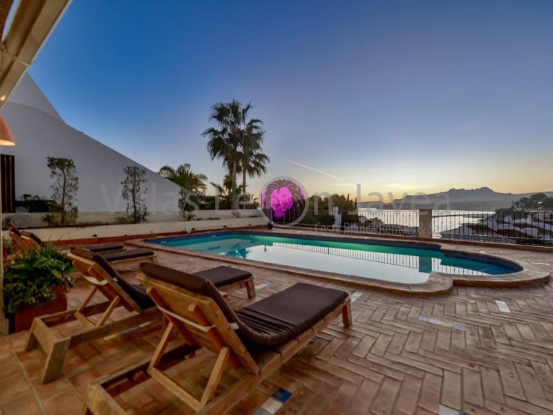 4 makuuhuone Huvila myytävänä paikassa Moraira mukana 
autotalli - 2 950 000 € (Ref: 9605290)